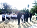 กิจกรรมหน้าเสาธงร้องเพลงชาติไทย พัฒนาสัมพันธ์กับเด็กนักเรียนร่วมพูดคุยกับครูผู้สอน